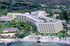 Photo of Hawaii's Mauna Lani Bay Hotel and the PV system installed on the roof.