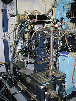 Photo of AVL's single-cylinder engine being tested with a spark-augmented HCCI regime.